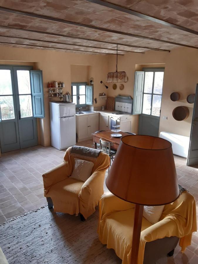 Borgo Cardaneto Bed & Breakfast Montone  Exterior photo