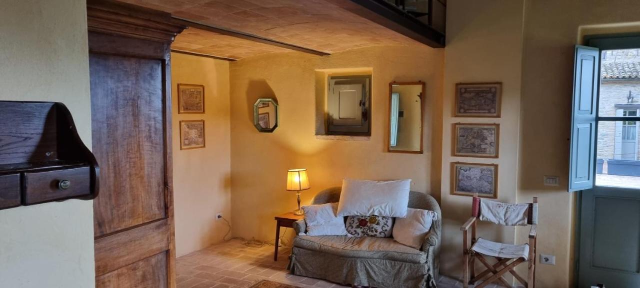 Borgo Cardaneto Bed & Breakfast Montone  Exterior photo